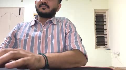 Snapshot of bighandsomesatisfy chatting on November 9, 2025, 2:59 pm bighandsomesatisfy online show from November 9, 2025, 2:59 pm