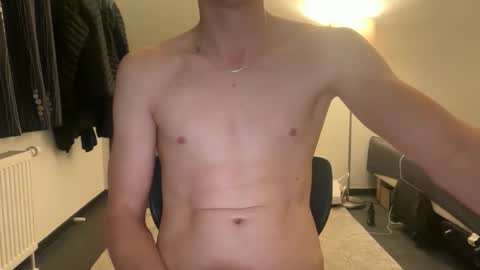 Snapshot of bigleor chatting on February 15, 2026, 6:48 pm bigleor online show from February 15, 2026, 6:48 pm