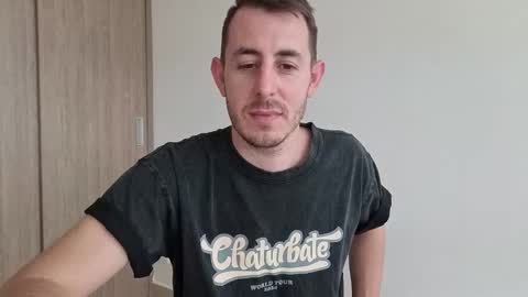 Snapshot of bigonehott chatting on October 18, 2025, 7:25 pm online show from October 18, 2025, 7:25 pm