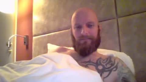 Snapshot of bigredbeardo chatting on January 22, 2025, 9:43 pm Beardo online show from January 22, 2025, 9:43 pm
