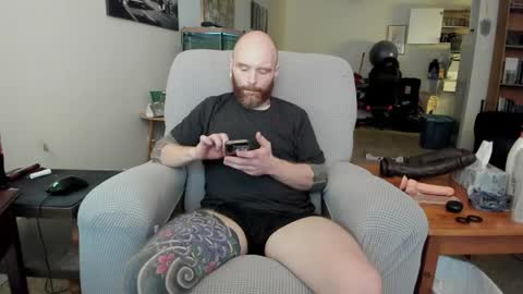 Snapshot of bigseanxoxo chatting on April 10, 2026, 4:01 pm Sean pronounced Shon online show from April 10, 2026, 4:01 pm