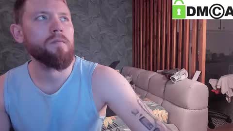Snapshot of bigsmall_couple chatting on January 28, 2025, 4:30 pm bigsmall_couple online show from January 28, 2025, 4:30 pm