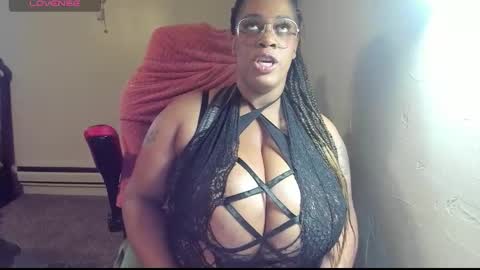 Mahogany online show from February 18, 2026, 11:33 pm