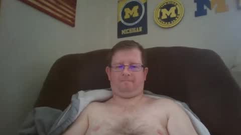Snapshot of bigtitlover220 chatting on January 19, 2025, 3:32 pm Jeremy online show from January 19, 2025, 3:32 pm