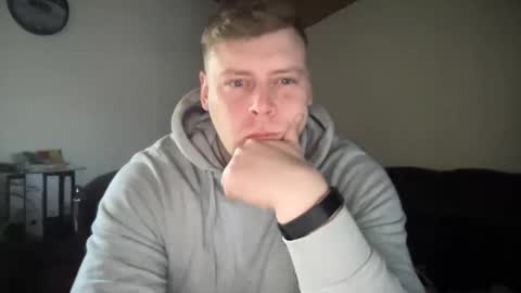 Snapshot of bigtwhite chatting on October 3, 2025, 1:19 pm bigtwhite online show from October 3, 2025, 1:19 pm