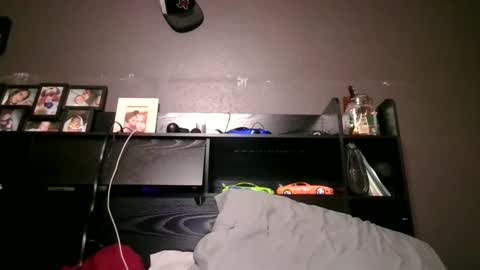 Snapshot of bigwhitecock2008 chatting on February 17, 2026, 12:18 am bigwhitecock2008 online show from February 17, 2026, 12:18 am