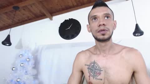 Snapshot of bigzehuz chatting on December 12, 2024, 2:04 am andres online show from December 12, 2024, 2:04 am