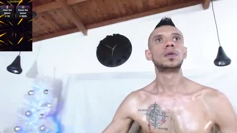 Snapshot of bigzehuz chatting on December 24, 2024, 7:49 am andres online show from December 24, 2024, 7:49 am