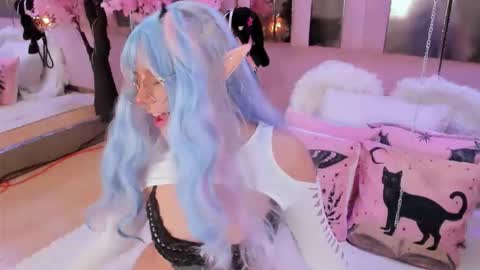 Snapshot of biizzy_noar chatting on December 19, 2025, 6:20 am Biizzy online show from December 19, 2025, 6:20 am