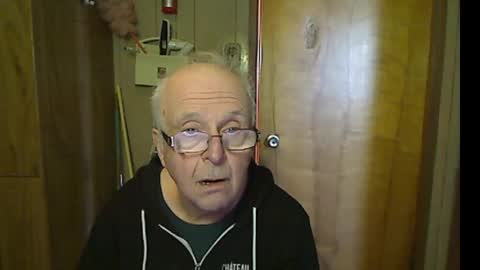 Snapshot of bill_25061 chatting on February 9, 2026, 6:01 pm bill_25061 online show from February 9, 2026, 6:01 pm