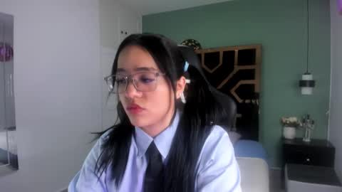 Billie online show from November 11, 2025, 7:36 pm