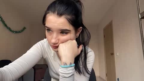 Snapshot of billieguilbeault chatting on March 18, 2026, 2:53 pm Hey there my name is Megan Lets hit 10 Thumbs Up together online show from March 18, 2026, 2:53 pm