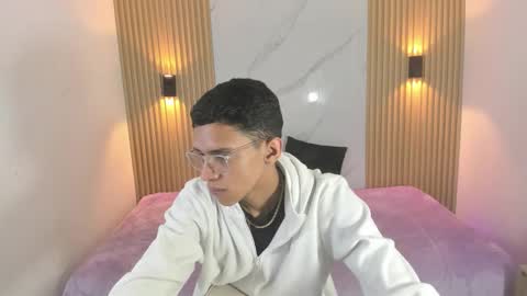 Snapshot of billy_jamees chatting on December 4, 2025, 12:03 pm Sam online show from December 4, 2025, 12:03 pm