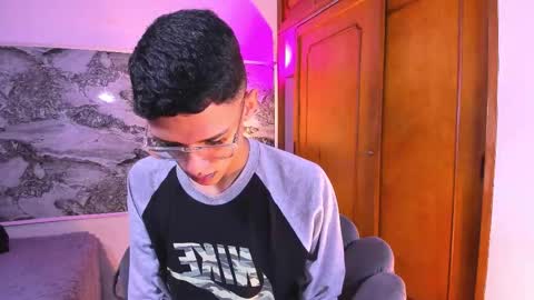 Snapshot of billy_jamees chatting on February 1, 2026, 12:48 pm Sam online show from February 1, 2026, 12:48 pm