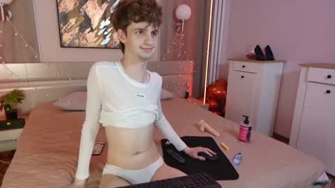 Bimbo boy online show from May 24, 2026, 4:34 pm