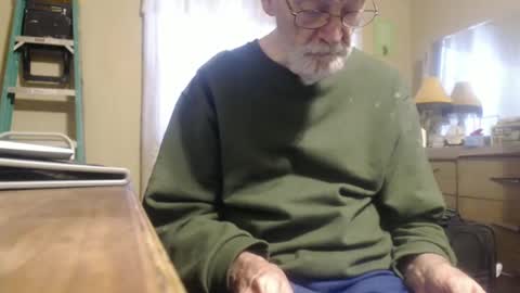 Snapshot of bimbttm chatting on January 13, 2025, 1:17 pm Bimbttm online show from January 13, 2025, 1:17 pm