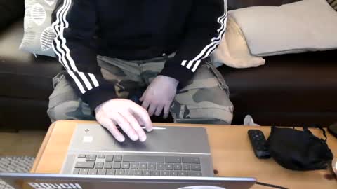 Snapshot of bindmedown chatting on February 22, 2025, 10:20 pm bindmedown online show from February 22, 2025, 10:20 pm