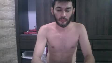 Snapshot of binhodm1 chatting on January 5, 2025, 6:35 am binhodm1 online show from January 5, 2025, 6:35 am