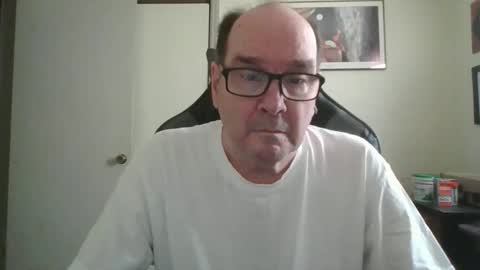 Snapshot of bink195234 chatting on December 21, 2025, 7:10 pm Bink195234 online show from December 21, 2025, 7:10 pm