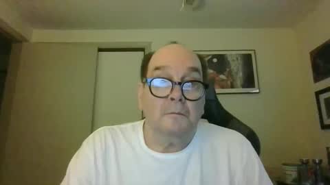 Snapshot of bink195234 chatting on January 6, 2026, 7:06 pm Bink195234 online show from January 6, 2026, 7:06 pm