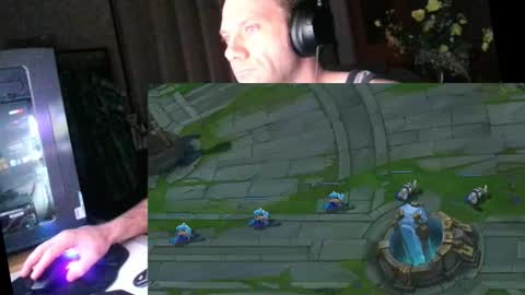 Snapshot of bishopalone2021 chatting on September 9, 2025, 7:02 pm Zdenek online show from September 9, 2025, 7:02 pm