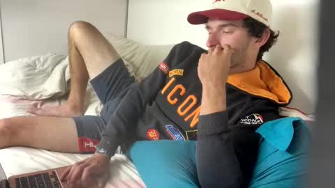 Snapshot of bitedeforain chatting on October 18, 2025, 10:43 pm bitedeforain online show from October 18, 2025, 10:43 pm