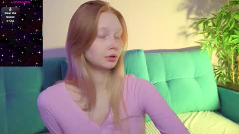 Julia online show from November 23, 2025, 3:06 am