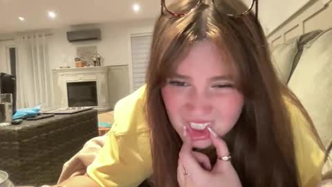 Snapshot of bkws985 chatting on March 1, 2026, 4:14 am bkws985 online show from March 1, 2026, 4:14 am