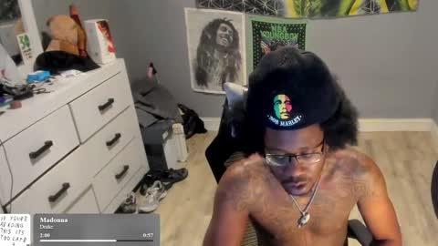 Plant Base Streamers From Pennsylvania online show from November 7, 2025, 12:54 am