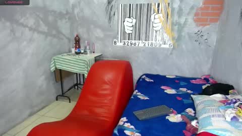 Snapshot of blacckandwhitte chatting on February 11, 2025, 12:06 am blacckandwhitte online show from February 11, 2025, 12:06 am