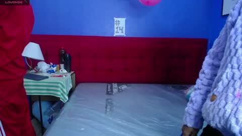 Snapshot of blacckandwhitte chatting on February 18, 2025, 12:15 am blacckandwhitte online show from February 18, 2025, 12:15 am