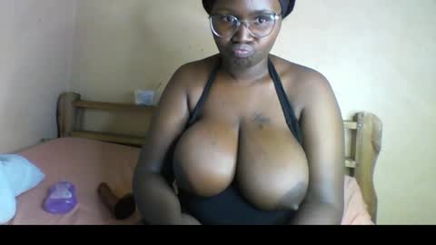 black_amor online show from August 7, 2026, 8:27 am
