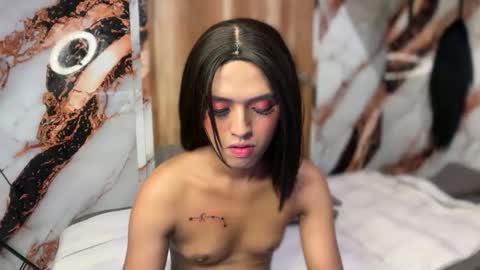 black_bag69 online show from May 18, 2026, 11:16 am