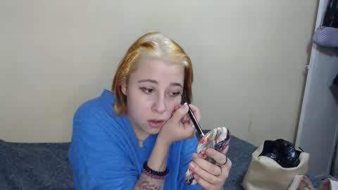 Black CatLove online show from December 17, 2025, 5:24 am