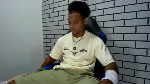 tu morenito online show from November 17, 2025, 4:40 am