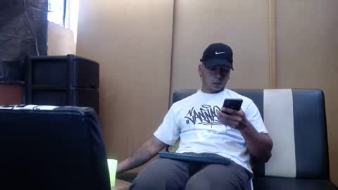 Snapshot of black_hot26 chatting on December 12, 2024, 2:33 pm black_hot26 online show from December 12, 2024, 2:33 pm