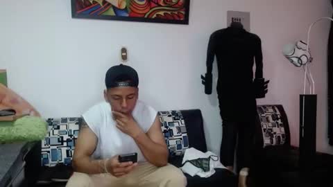 Snapshot of black_hot26 chatting on September 21, 2025, 2:29 pm black_hot26 online show from September 21, 2025, 2:29 pm