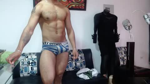 Snapshot of black_hot26 chatting on September 23, 2025, 2:53 pm black_hot26 online show from September 23, 2025, 2:53 pm