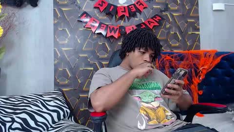 black_king_241 online show from November 5, 2025, 3:28 am