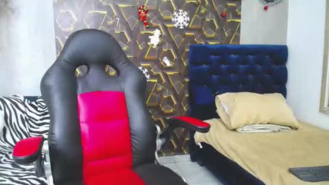 black_king_241 online show from December 4, 2025, 2:54 am