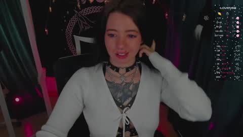  Black Kittie    Wednesday - 1300 - 1900 GMT help me get 100 thumbs up online show from December 30, 2024, 4:51 pm