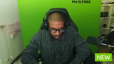 Snapshot of black_lollipop chatting on December 7, 2024, 3:36 am Master online show from December 7, 2024, 3:36 am