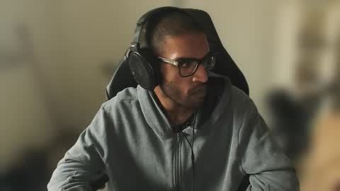 Snapshot of black_lollipop chatting on September 23, 2025, 8:17 am Master online show from September 23, 2025, 8:17 am