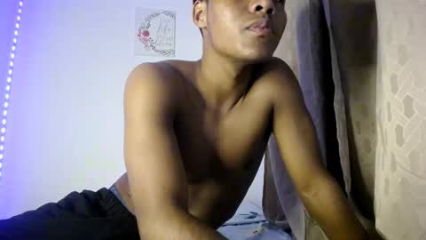 Snapshot of black_men9 chatting on December 15, 2025, 3:44 am black_men9 online show from December 15, 2025, 3:44 am