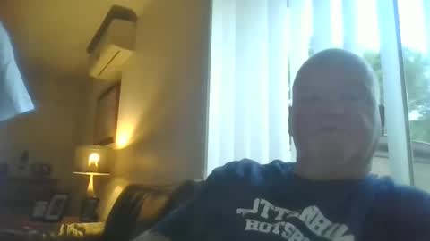 Snapshot of black_n_white4 chatting on February 25, 2025, 8:47 am black_n_white4 online show from February 25, 2025, 8:47 am