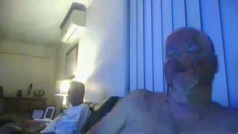 Snapshot of black_n_white4 chatting on March 8, 2025, 12:20 pm black_n_white4 online show from March 8, 2025, 12:20 pm