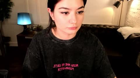 Mon Mon online show from September 19, 2025, 2:46 am