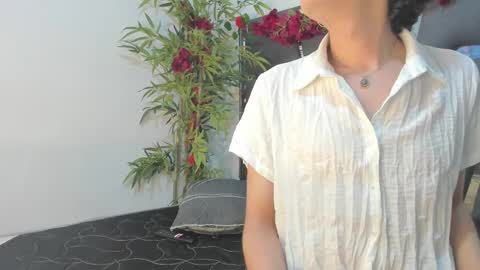 B L A C K  R O S E  online show from March 5, 2025, 11:38 am