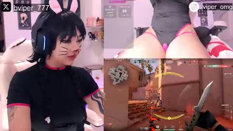 Snapshot of black_viperr chatting on November 15, 2025, 2:20 am Mel online show from November 15, 2025, 2:20 am