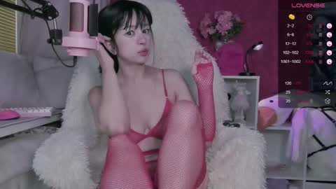 Snapshot of blackberrybae chatting on October 6, 2025, 3:15 am Berry online show from October 6, 2025, 3:15 am